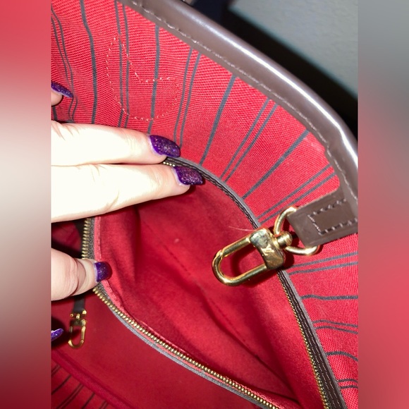Louis Vuitton Neverfull MM Purse - Picture 10 of 12